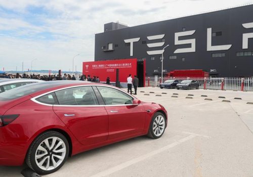 टेस्लाले चीनमा पूर्ण स्वायत्त-ड्राइभिङको लागि अझै नियामक अनुमति प्राप्त गर्न बाँकी