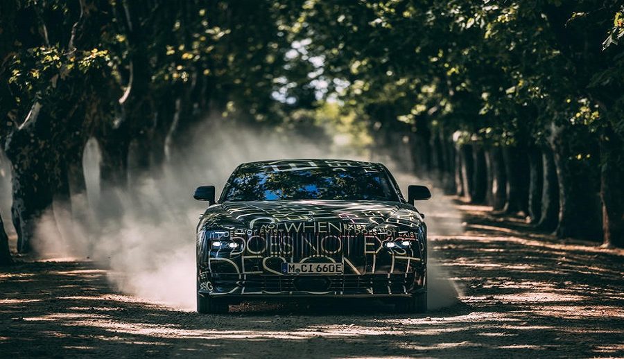 रोल्स रोयसको इलेक्ट्रिक ‘स्पेक्टर’ फ्रान्समा परीक्षण हुँदै