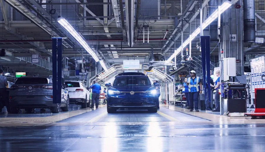 जर्मनीबाट अमेरिकातर्फ गाडी निर्यातमा भारी गिरावट, नयाँ आयात शुल्कको प्रभाव