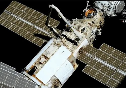आईएसएसको ‘स्पेस वाक’ स्पेससूट भएको खराबीले अवरूद्व