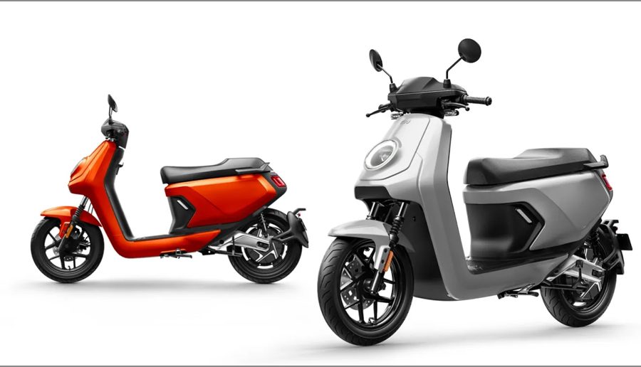 बिना दर्ताका विद्युतीय मोटरसाइकल सडकमा