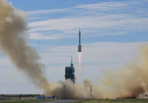 चीनद्वारा पुन: प्रयोगयोग्य प्रयोगात्मक अन्तरिक्ष यान प्रक्षेपण