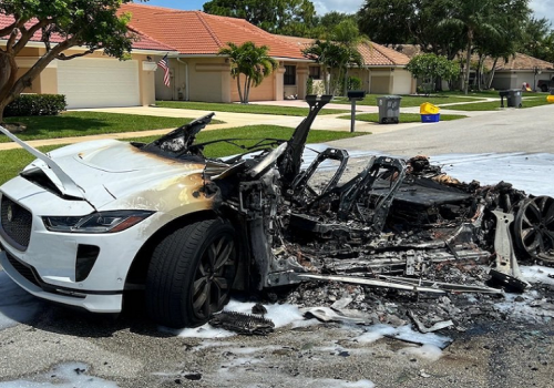 ज्यागुअर आई-पेस ईभी चार्जका क्रममा आगलागी