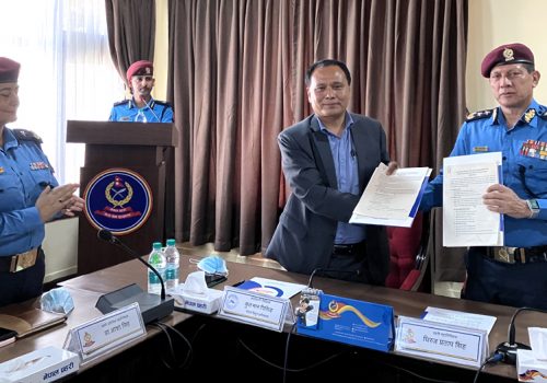 २५ स्थानमा विद्युतीय चार्जिङ स्टेसन बनाउन नेपाल प्रहरी र विद्युत प्राधिकरणबीच समझदारी