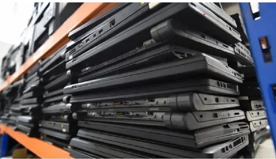 रुसले रुसी नोटबुक र ट्याब्लेटका लागि अनुदान दिने