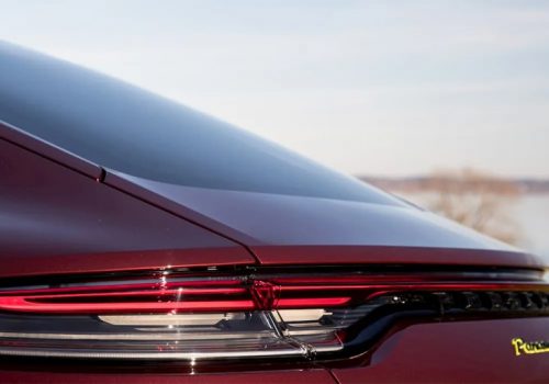 पोर्शले लुसिड एयरसँग प्रतिस्पर्धा गर्न पानामेरा इभी पेश गर्ने योजना