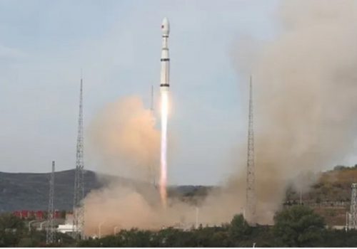 चीनद्धारा ३ नयाँ भूउपग्रह प्रक्षेपण