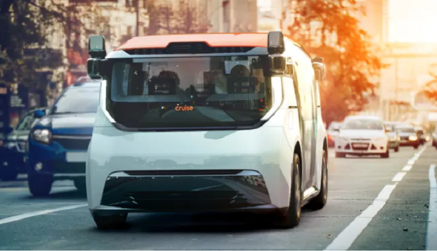 अमेरिकाले सेल्फ ड्राइभिङ कारहरू तैनाथ गर्ने जीएमको अनुरोधमा निर्णय गर्ने