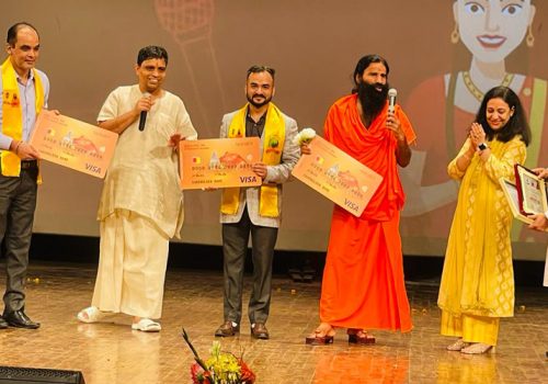 एभरेष्ट बैंक र पतंजलीले ल्याए संयुक्त ब्राण्डको क्रेडिट कार्ड