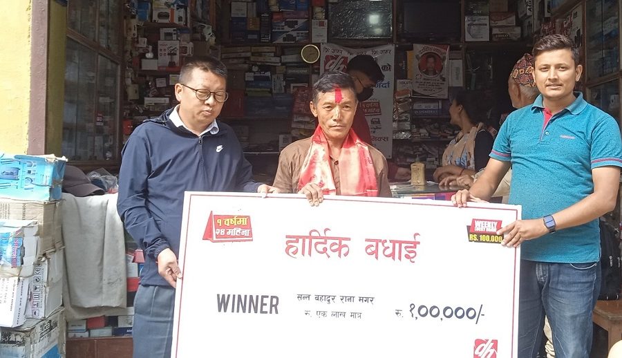 डिशहोममा १ वर्षको रिचार्ज गर्दा धनकुटाका सन्त बहादुरले जिते १ लाख रुपैयाँ