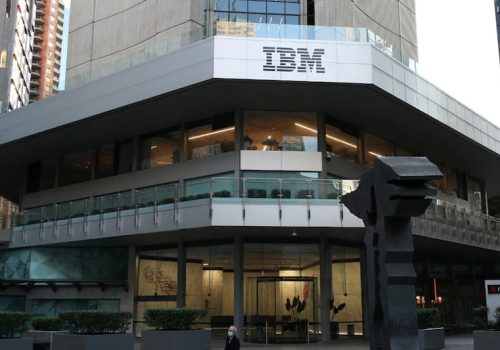 नाजी पोस्टको छेउमा आफ्नो विज्ञापन देखिएपछि आईबीएमले रोक्यो एक्समा विज्ञापन