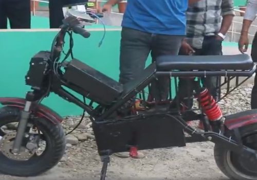 १६ वर्षीय कैनीले बनाए विद्युतीय मोटरसाइकल