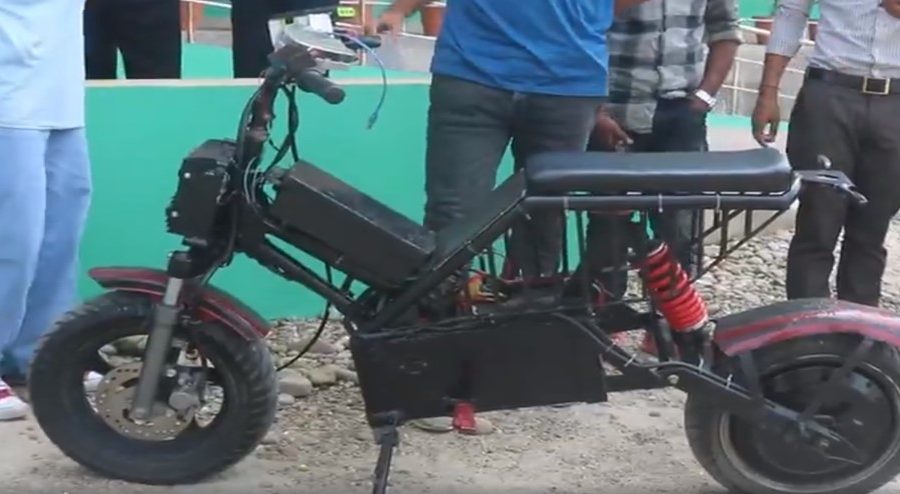 १६ वर्षीय कैनीले बनाए विद्युतीय मोटरसाइकल