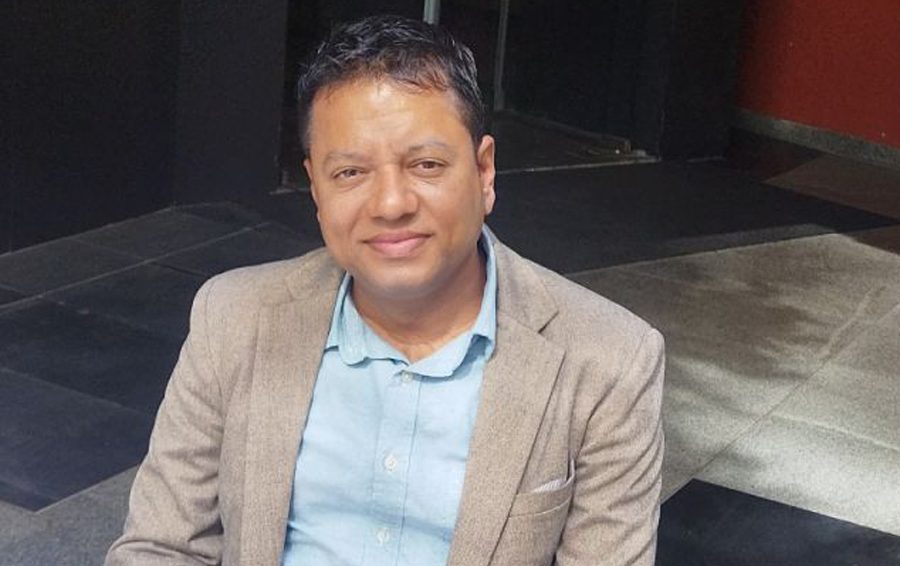 “सोसल मिडिया भनेको टुँडिखेल हो। जो पनि जान सक्छ, जे पनि हुनसक्छ”: अधिवक्ता सन्तोष सिग्देल