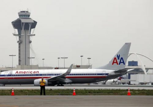 ह्याकरहरूले एक दर्जन बढी अमेरिकी सार्वजनिक विमानस्थलको वेबसाइट अफलाइन गराए