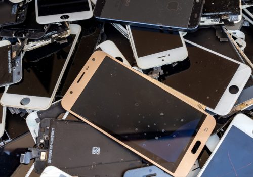 यस वर्ष ५.३ अर्ब मोबाइल फोन प्रयोगविहीन हुने, ५० हजार किलोमिटर अग्लो ‘गार्बेज टावर’ बन्ने