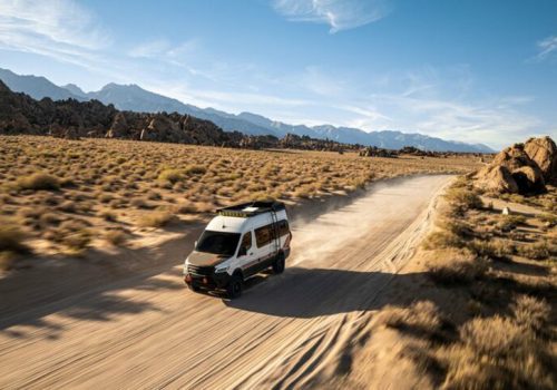 स्टारलिंकको नयाँ ‘डिश किट’मार्फत गुडिरहेको साधनमा इन्टरनेट सेवा उपलब्ध हुने