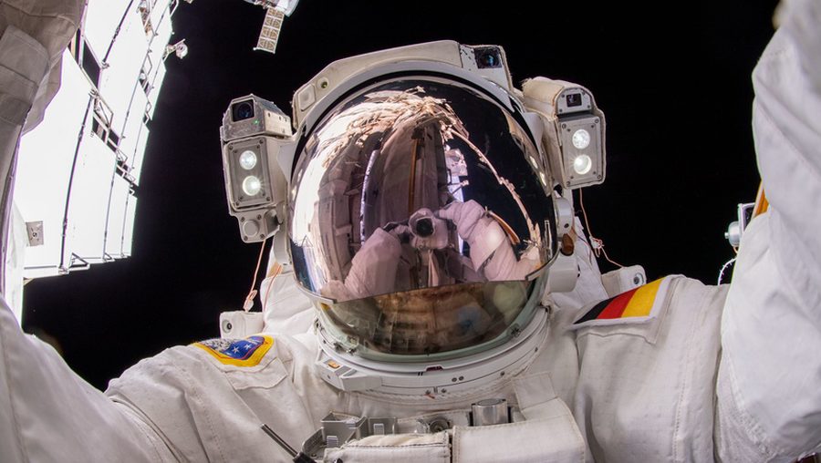 नासाले ३.५ अर्ब डलरको योजनाअनुसार पुराना स्पेससूटहरू पुन: डिजाइन गर्ने