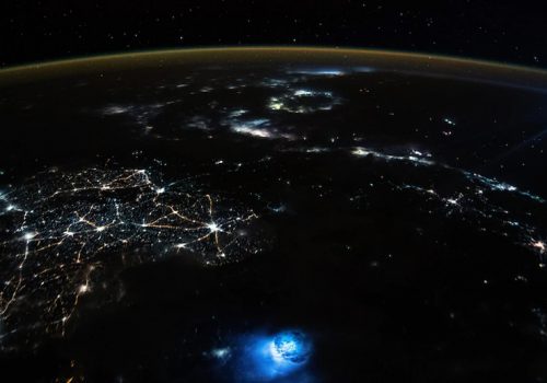 साउथ चाइना सी माथि नीलो प्रकाश कसरी आयो? अन्तरिक्ष स्टेशनबाट खिचिएको तस्विरबाट खुल्यो रहस्य