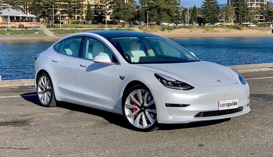 अमेरिकी टेस्ला विद्युतिय कारको डिजाइन चोरेको आरोप चिनियाँ कम्पनीलाई