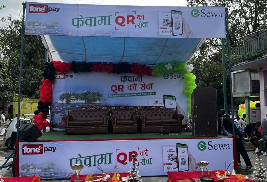 पोखरा फेवातालमा फोनपे क्यूआरमार्फत भुक्तानी गर्नेको संख्या बढ्दो