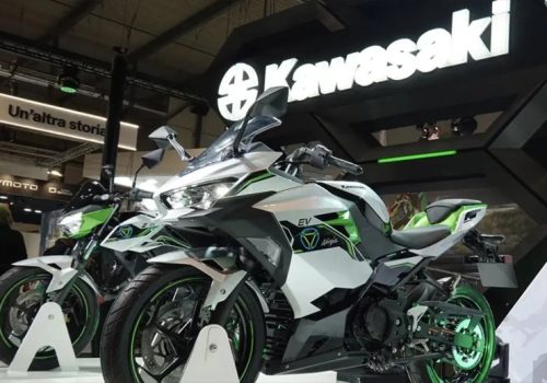 कावासाकीले ल्यायो दुई ब्याट्री भएको ईलेक्ट्रिक मोटरसाइकल
