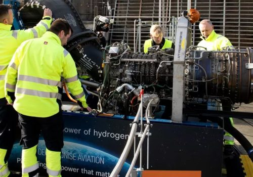 रोल्स रोयसले हाइड्रोजनमा चल्ने जेट इन्जिनको परीक्षण गर्दै