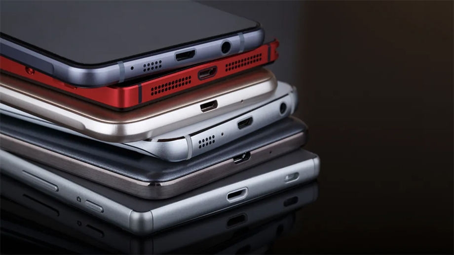 २०२६ मा स्मार्टफोन बजार संकुचित हुने, र्याम अभावका कारण मूल्यहरू बढ्ने: काउन्टरपोइन्ट