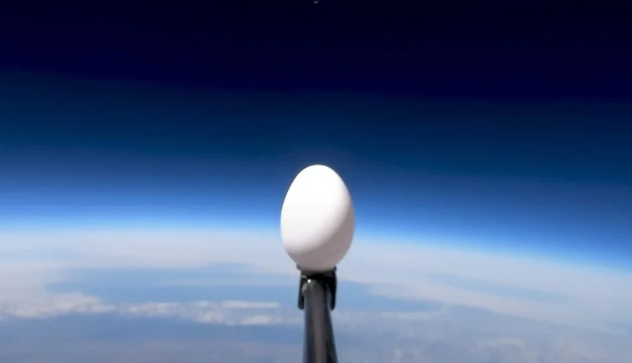 जब नासाका पूर्व वैज्ञानिकले अन्तरिक्षबाट अण्डा खसाले, के भयो नतिजा हेर्नुहोस्