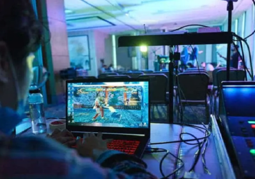 बीओईद्वारा ६०० हर्ज गेमिङ ल्यापटप डिस्प्ले प्रस्तुत