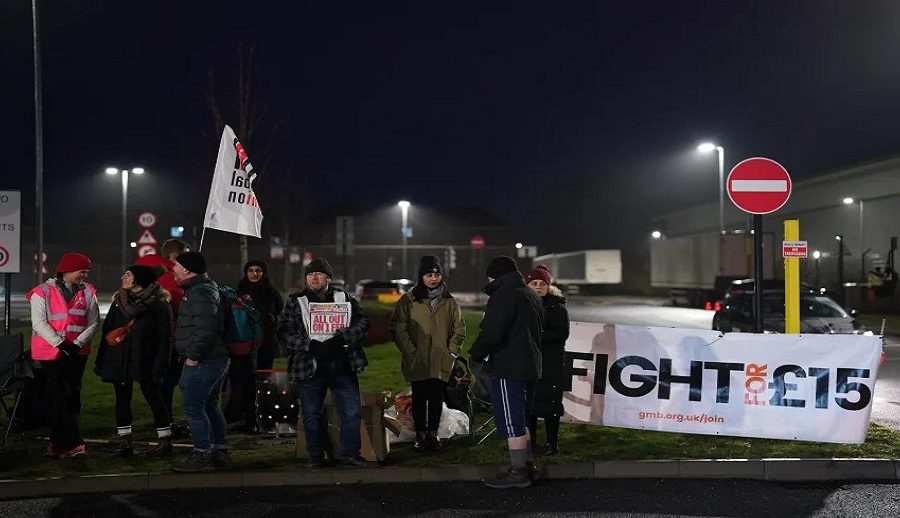 बेलायतमा पहिलो पटक अमेजनका कामदारहरूको हडताल