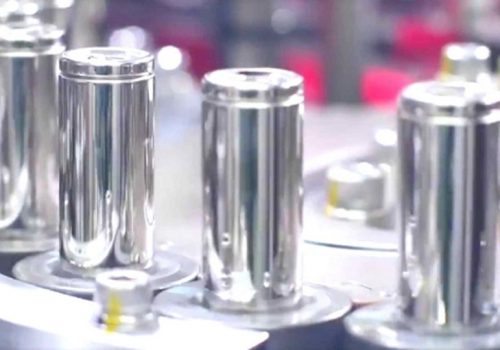 जनरल मोटर्सले आफ्ना इभीका लागि सिलिन्डर ब्याट्री प्रयोग गर्ने विचार गर्दै