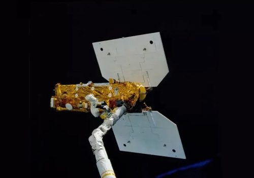 ३८ वर्षको अन्तरिक्ष यात्रा टुङग्याएर नासाको ‘डेड स्याटेलाइट’ पृथ्वीमा झर्दै