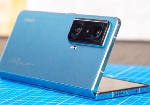 अनरले मोबाइल वर्ल्ड कंग्रेसमा म्याजिक ५ सिरिज र म्याजिक भीएस ग्लोबल लन्च गर्दै