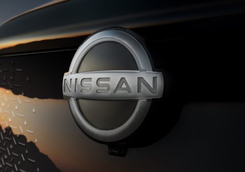 निसानले आफ्नो पुराना इलेक्ट्रिक कारका मालिकहरुलाई हेपेको आरोप