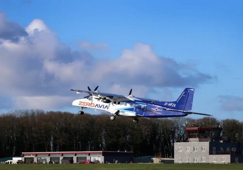 विश्वको सबैभन्दा ठूलो हाइड्रोजन–विद्युतीय विमानले १० मिनेटको उडान पूरा गर्यो