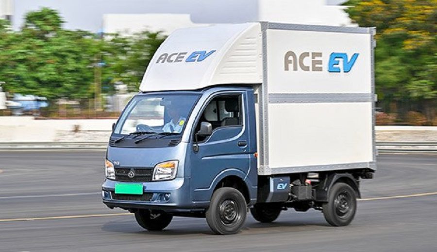 भारतमा टाटाको सानो इलेक्ट्रिक ट्रकको डेलिभरी शुरु, रेञ्ज १५४ किलोमिटर