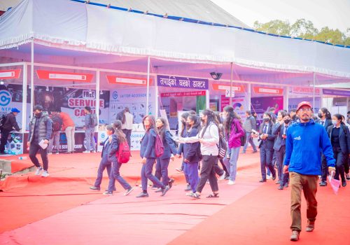 क्यान इन्फोटेकको दोस्रो दिन, अफर स्टलमा अवलोकनकर्ताको भीड