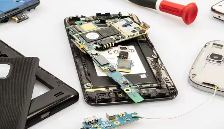 के स्मार्टफोन बनाउन सुन/चाँदी प्रयोग हुन्छ ? जान्नुहोस् बिग्रेको फोनबाट कति सुन निकाल्न सकिन्छ