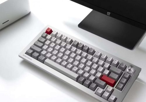 वानप्लस फिचरिङ किबोर्ड ८१ आधिकारीक रुपमा अनावरण