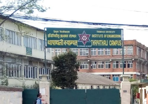 इन्जिनियरिङका विद्यार्थीले बनाए हातको इशारालाई शब्दमा रुपान्तरण गरी आवाज निकाल्ने उपकरण