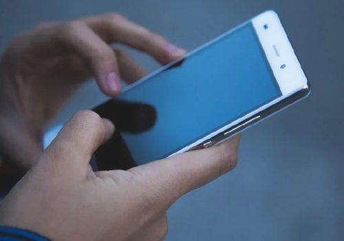 स्मार्टफोन रिबुट गर्दा र रिस्टार्ट गर्दाको बिचमा के फरक छ? जान्नुहोस्