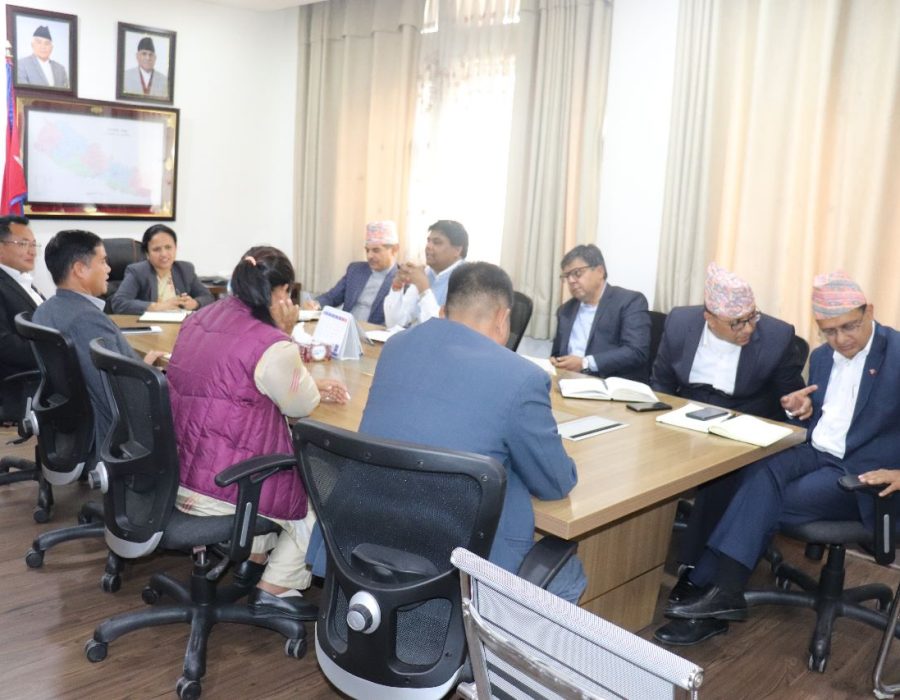 ‘आगामी वैशाखसम्म राजमार्गहरुका ८० प्रतिशत क्षेत्रमा मोबाइल सेवा पुग्ने’ -सञ्चार मन्त्री शर्मा