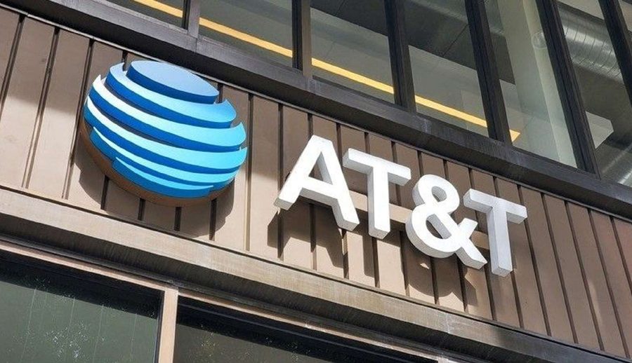 इकोस्टारले अमेरिकी टेलिकम अपरेटर एटी एन्ड टीलाई २३ अर्ब अमेरिकी डलरमा स्पेक्ट्रम बेच्ने