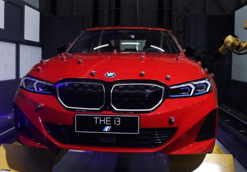 सफ्टवेयर समस्याको कारण चीनमा बीएमडब्लुका ९० हजार इभीहरु ‘रिकल’