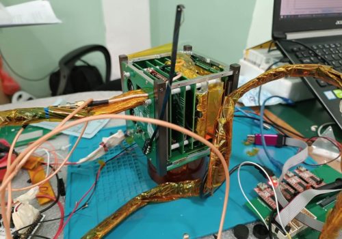 भूउपग्रह बनाउँदै सामुदायिक विद्यालयका विद्यार्थीहरु