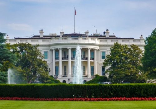 चीनको एआई क्षमतामा खलल पुर्याउन दर्जनौं संस्थामाथि अमेरिकाद्वारा प्रतिबन्ध