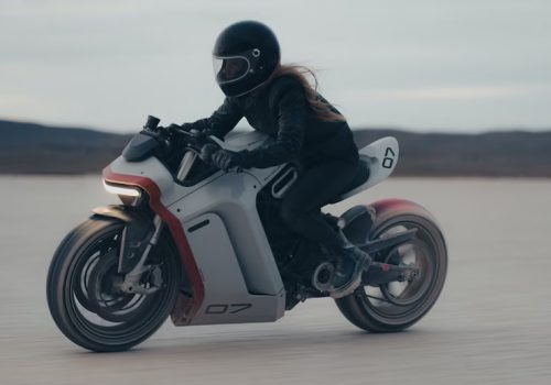 यस्तो छ जिरो मोटरसाइकल्सद्वारा तयार पारिएको ‘फ्युचरिस्टिक ईलेक्ट्रिक बाईक’