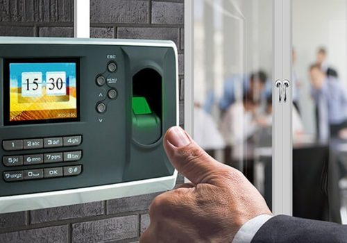 स्मार्ट बन्दै ओखलढुङ्गा: विद्यालयमा हाजिरी, घरमा जानकारी