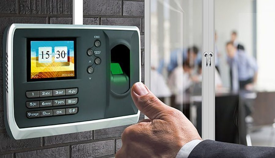 स्मार्ट बन्दै ओखलढुङ्गा: विद्यालयमा हाजिरी, घरमा जानकारी